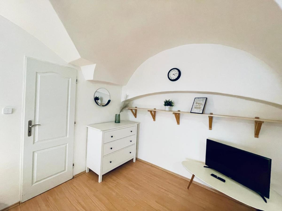 Studio Nicolas II Praga Esterno foto